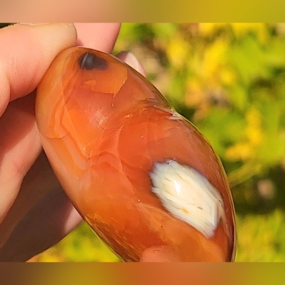 🌸🌸🌸 3/$50---Vibrant Orca Carnelian Puffy Heart Carving - Picture 8 of 17